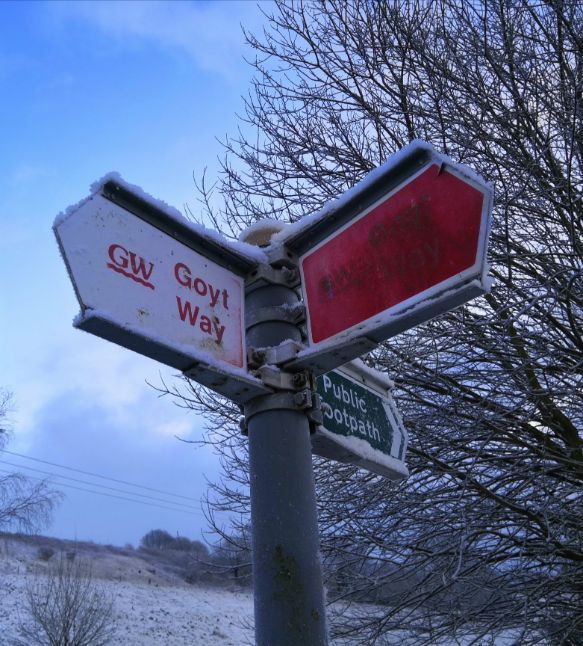 Footpath signpost at Goytside Farm